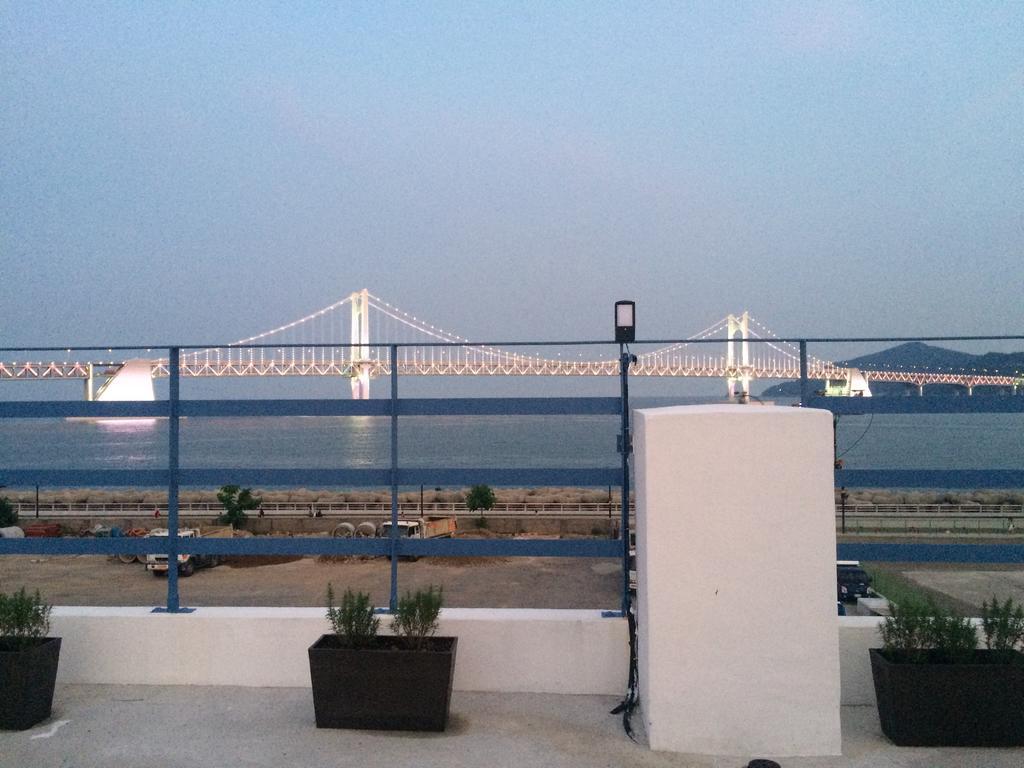 Bexco Hostel B&B Busan Buitenkant foto