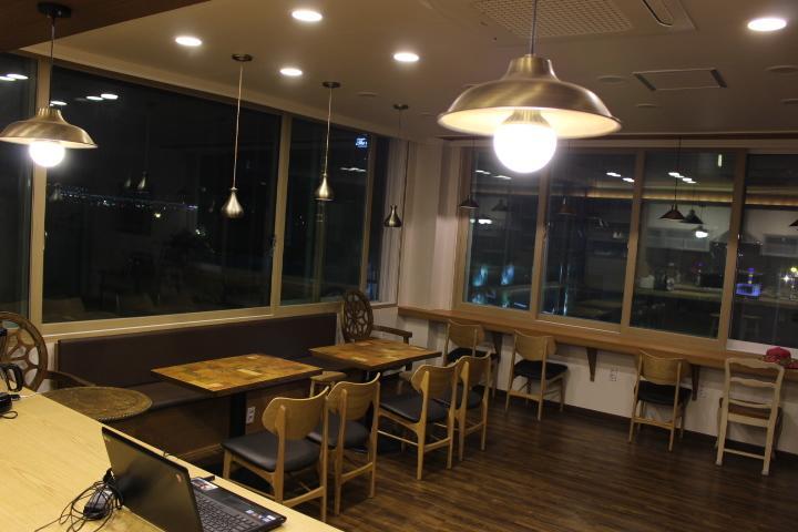 Bexco Hostel B&B Busan Buitenkant foto